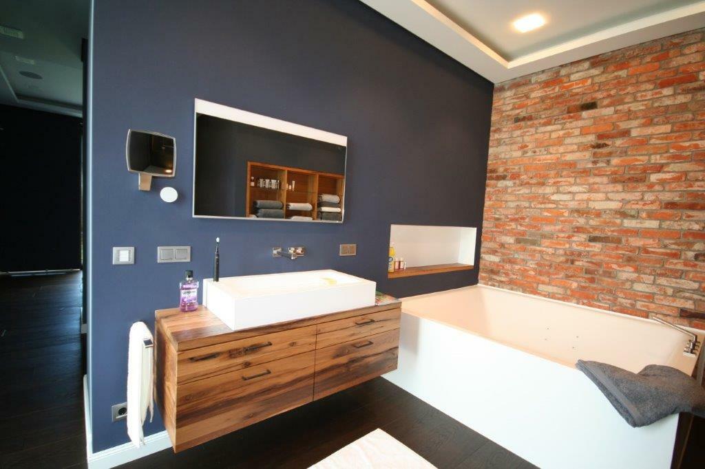 Anzeneder_05_Referenzen_510x760px