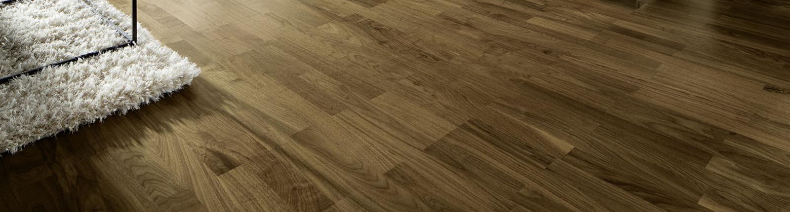 Holz verleiht Räumen eine wohnliche Atmosphäre